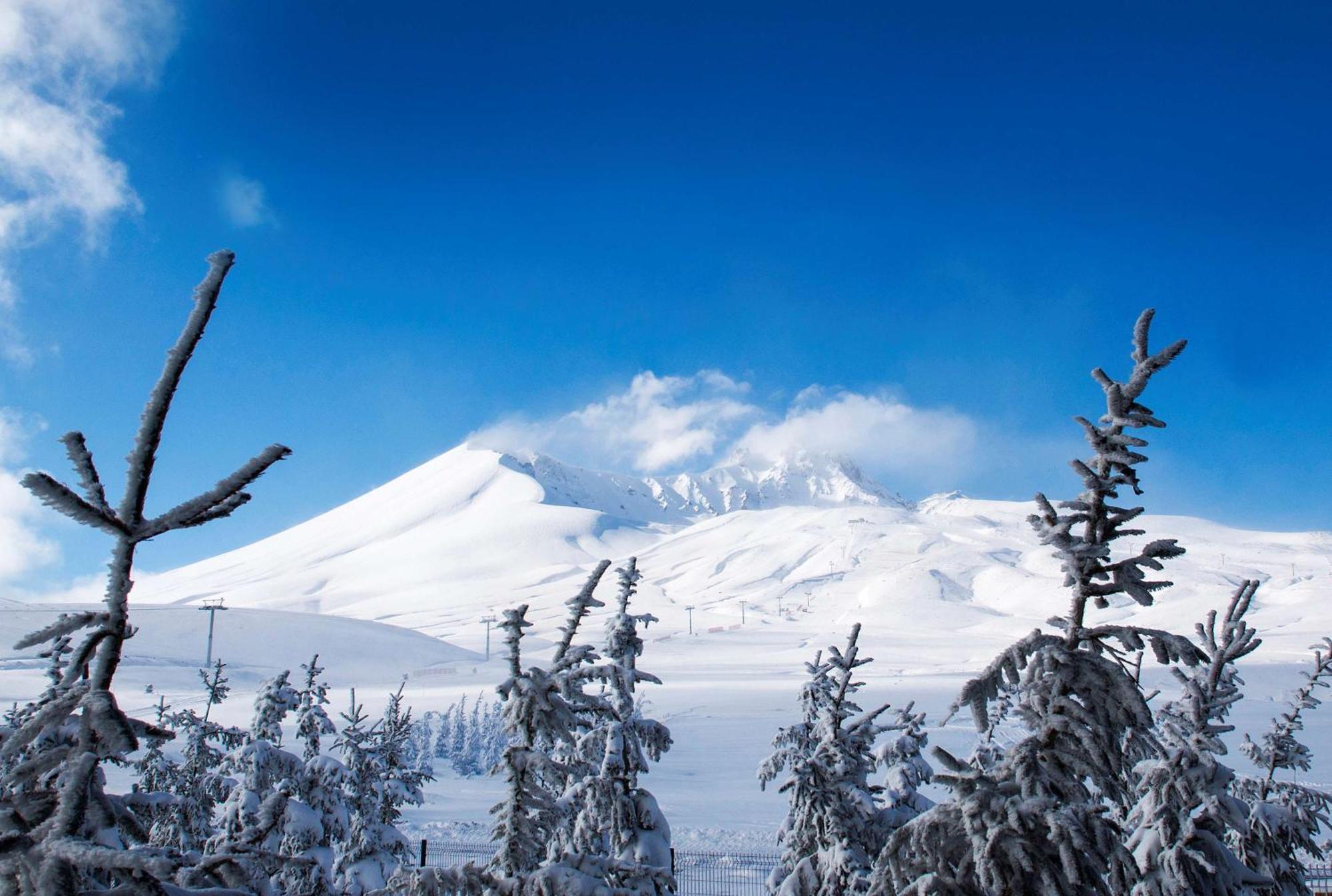 Radisson Blu Hotel, Mount Erciyes エクステリア 写真